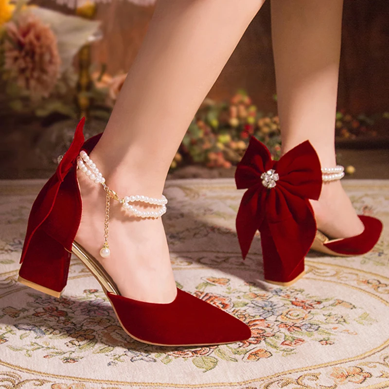 Women'S Shoes Burgundy - 高級パールチェーンバーガンディレッドスエードパンプス女性夏 2026 エレガントなレッドベルベットちょう結びパーティーシューズ女性中国の結婚式の靴
