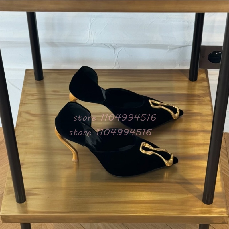 Women Shoes Model - メタル装飾ブラックスエードカバーヒールパンプス レディース シャローサイドホロー スティレットハイヒール セクシー ポインテッドストレンジスタイル