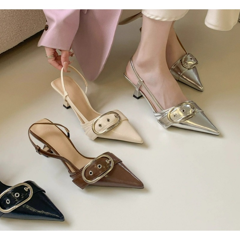 新しいレトロファッションセクシーなデザイナーパテントレザーポ - Patent Leather Pump のレビューと価格