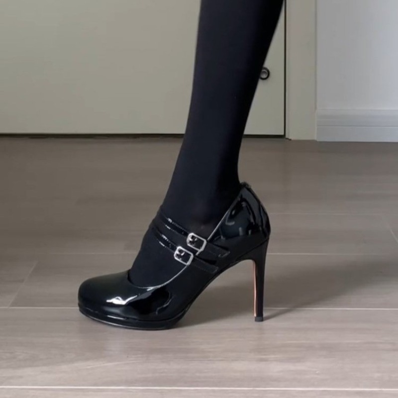 2025年最新ヴィンテージy2kブラックラウンドトゥハイヒー - Patent Leather Pump のレビューと価格