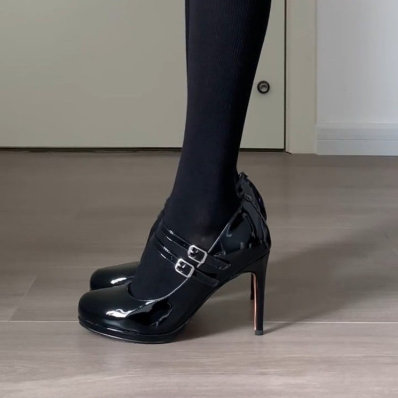 2025年最新ヴィンテージy2kブラックラウンドトゥハイヒー - Patent Leather Pump のレビューと価格