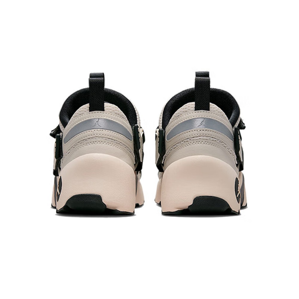 ナイキ TRUNNER LX: スタイリッシュで多用途、快適 - Women Shoes Running Nike のレビューと価格