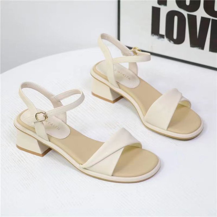 イブニングブリーズブロックヒールサンダル女性用スクエアトゥア - Women Shoes Model のレビューと価格