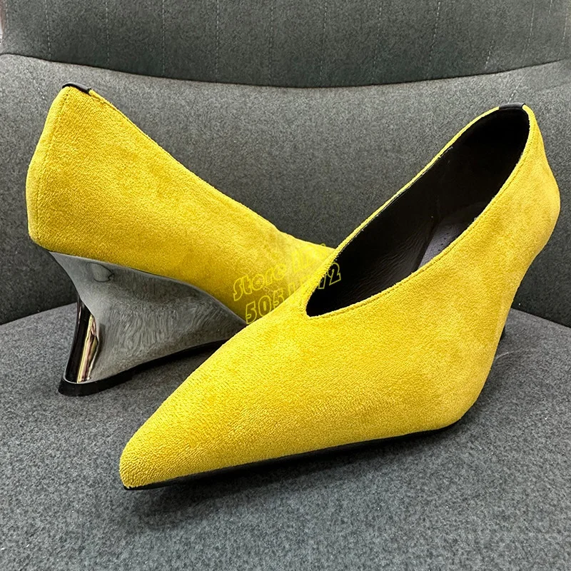 赤いスエードのスリッポンパンプス、ウェッジヒール6cm、セク - Women'S Shoes Burgundy のレビューと価格