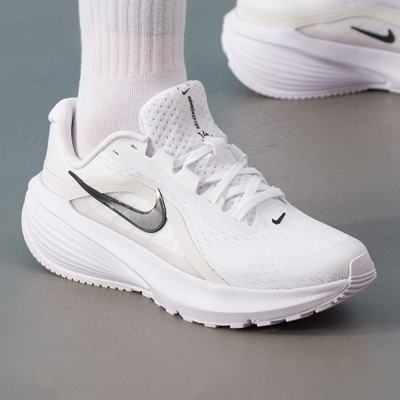 ナイキ レディース スポーツ シューズ ダウンシフター 14 - Women Shoes Running Nike のレビューと価格
