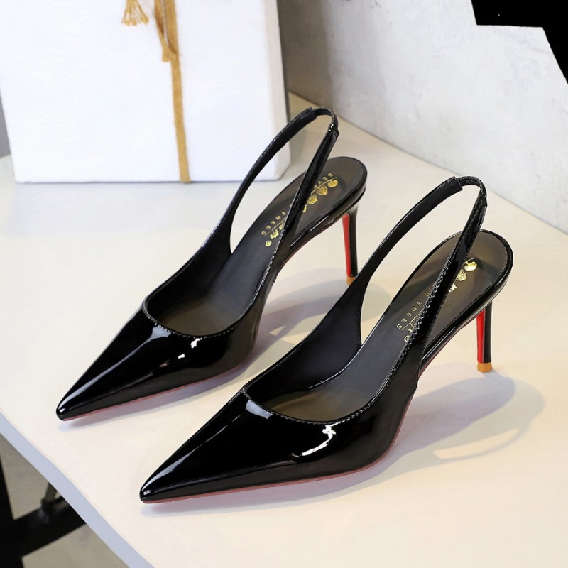 新しいヨーロッパとアメリカの尖ったハイヒール、パテントレザー - Patent Leather Pump のレビューと価格
